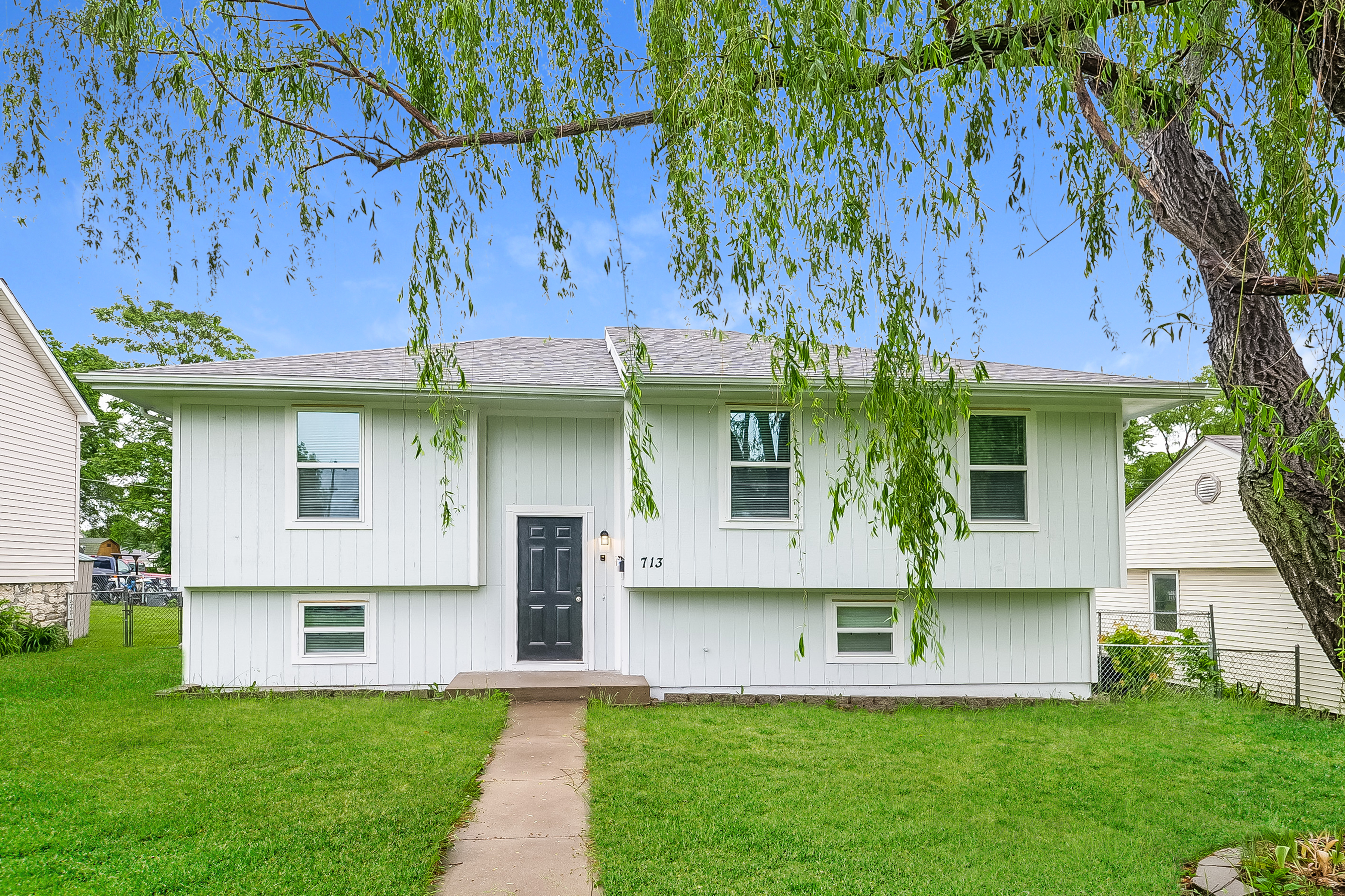 713 Pawnee St Leavenworth, KS 66048